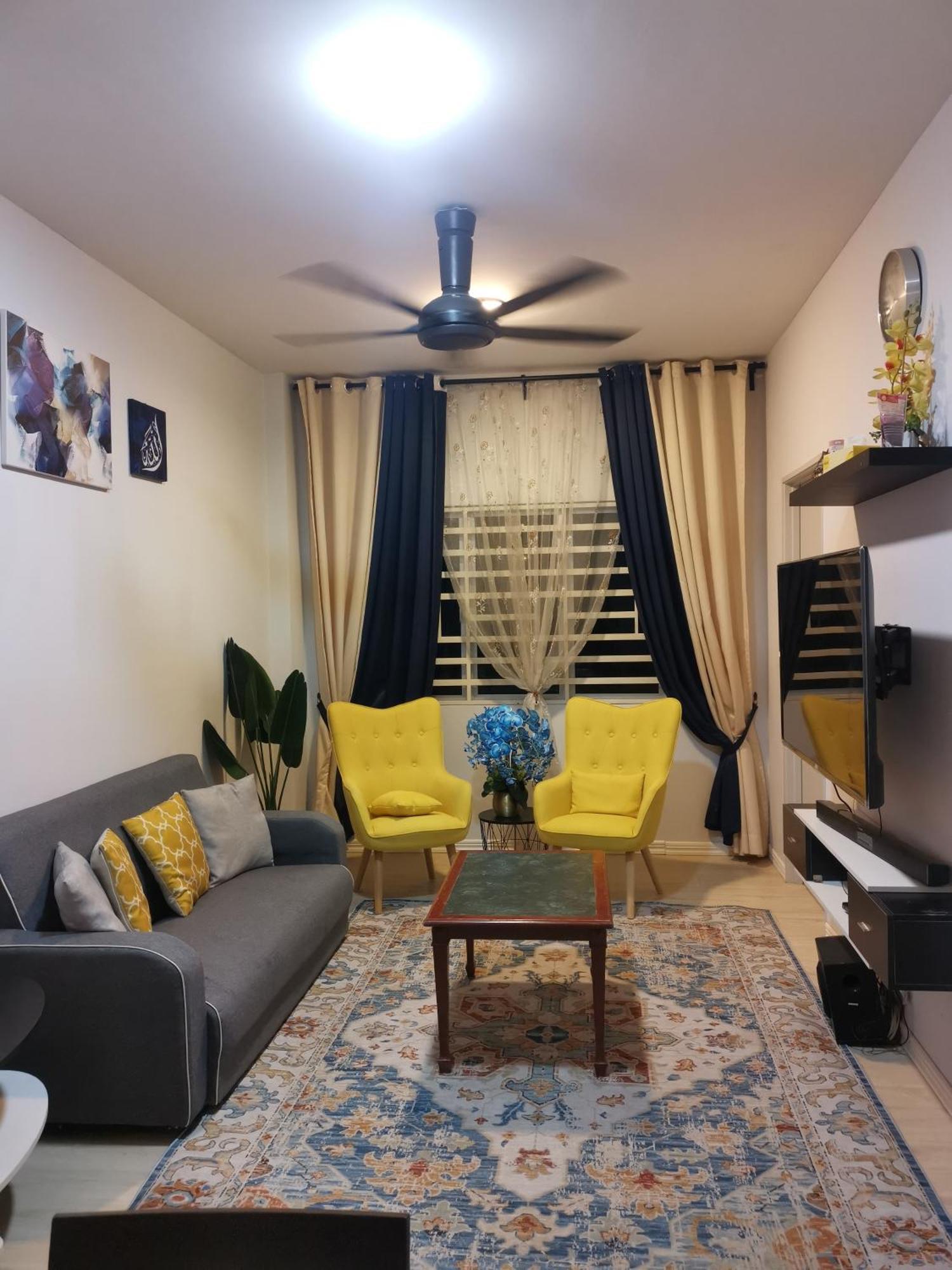 Pala Place *
